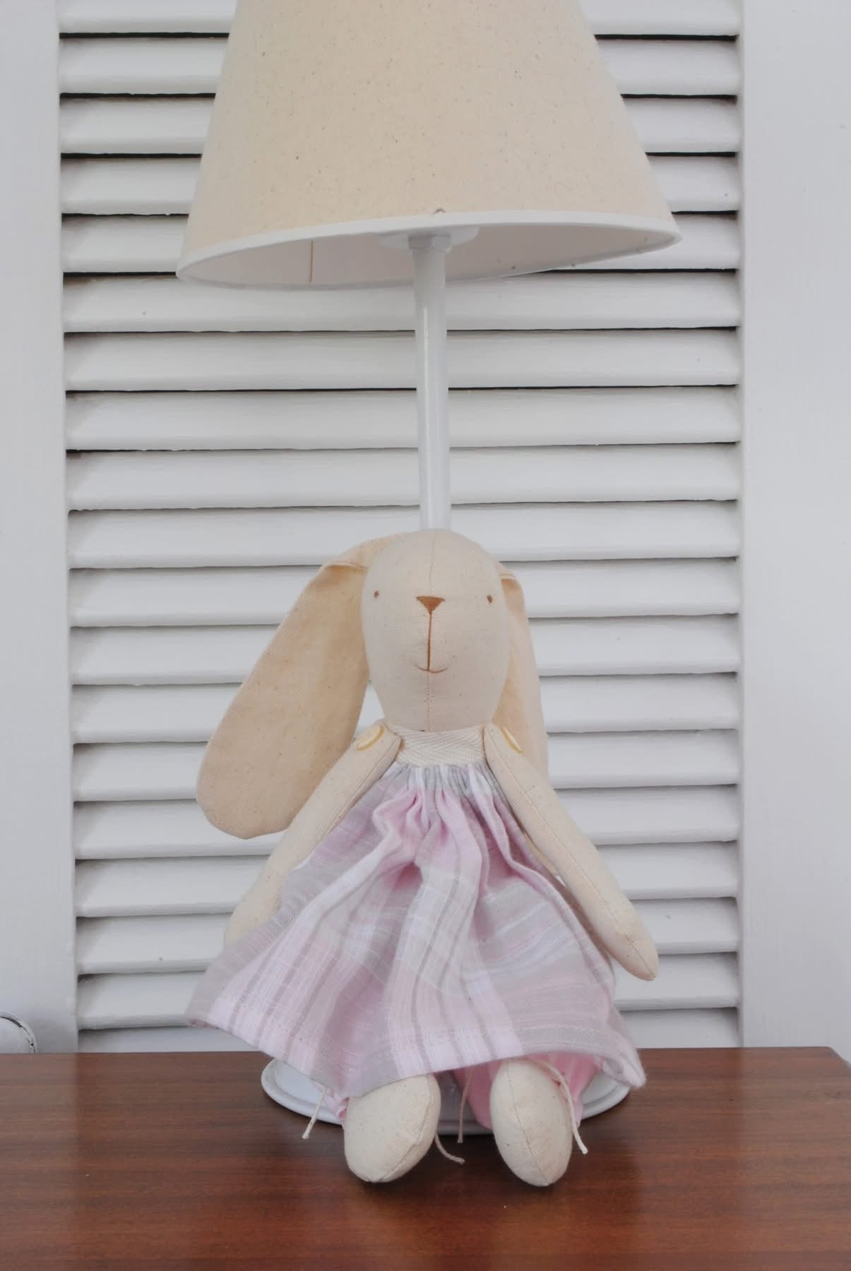 Muñeco para amarrar - Conejita