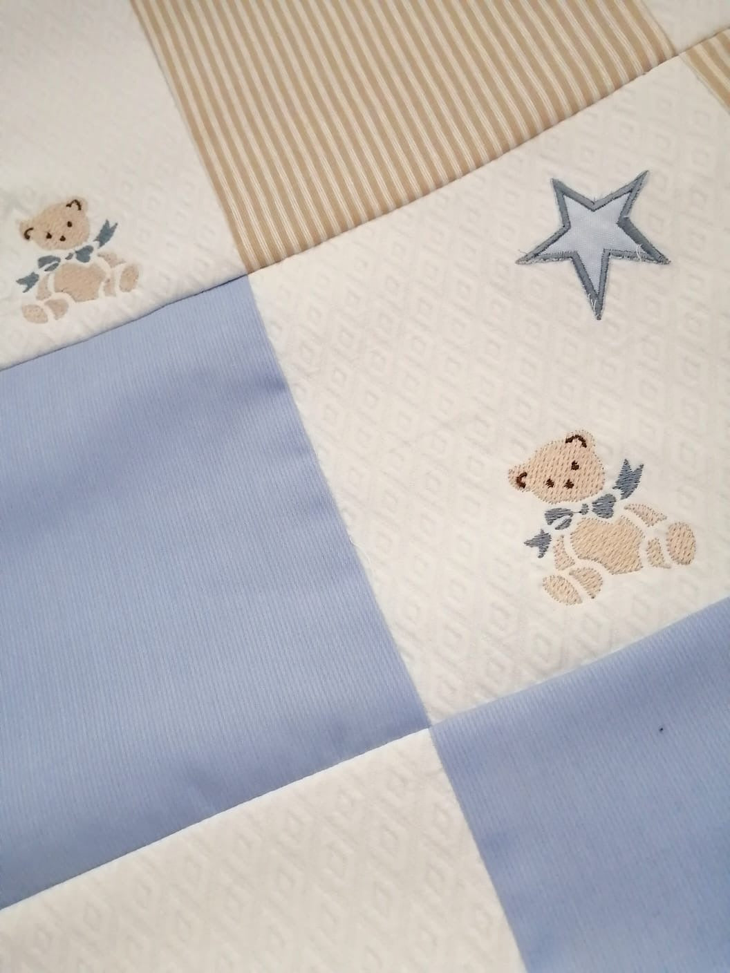 Cubrecama bordado - ositos y estrellas