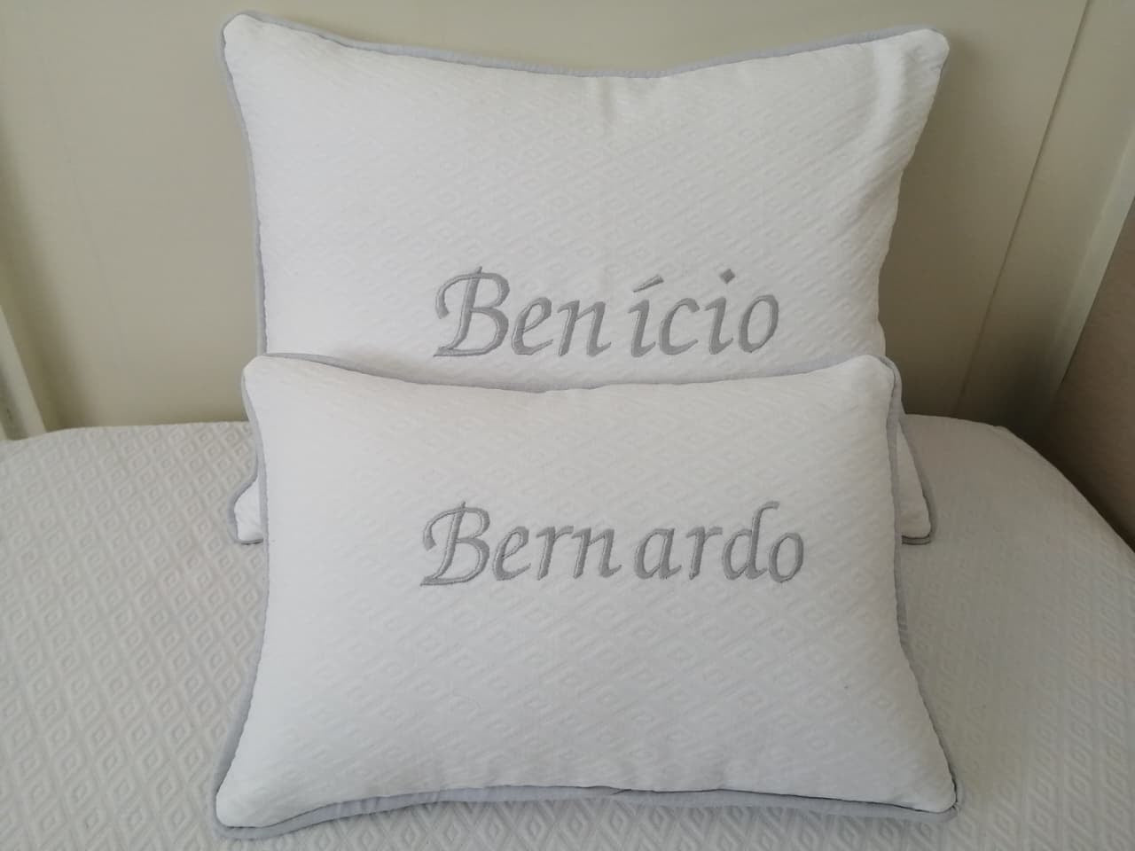 Cojín con cordón - personalizado