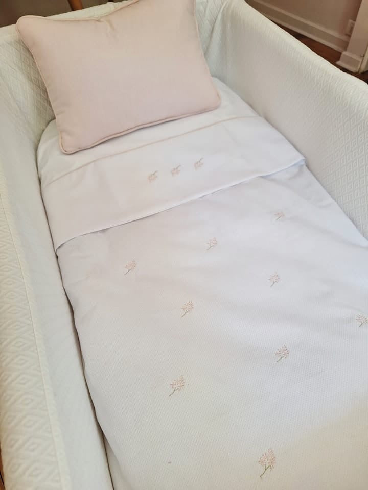 Cubrecama Piqué bordado florcitas
