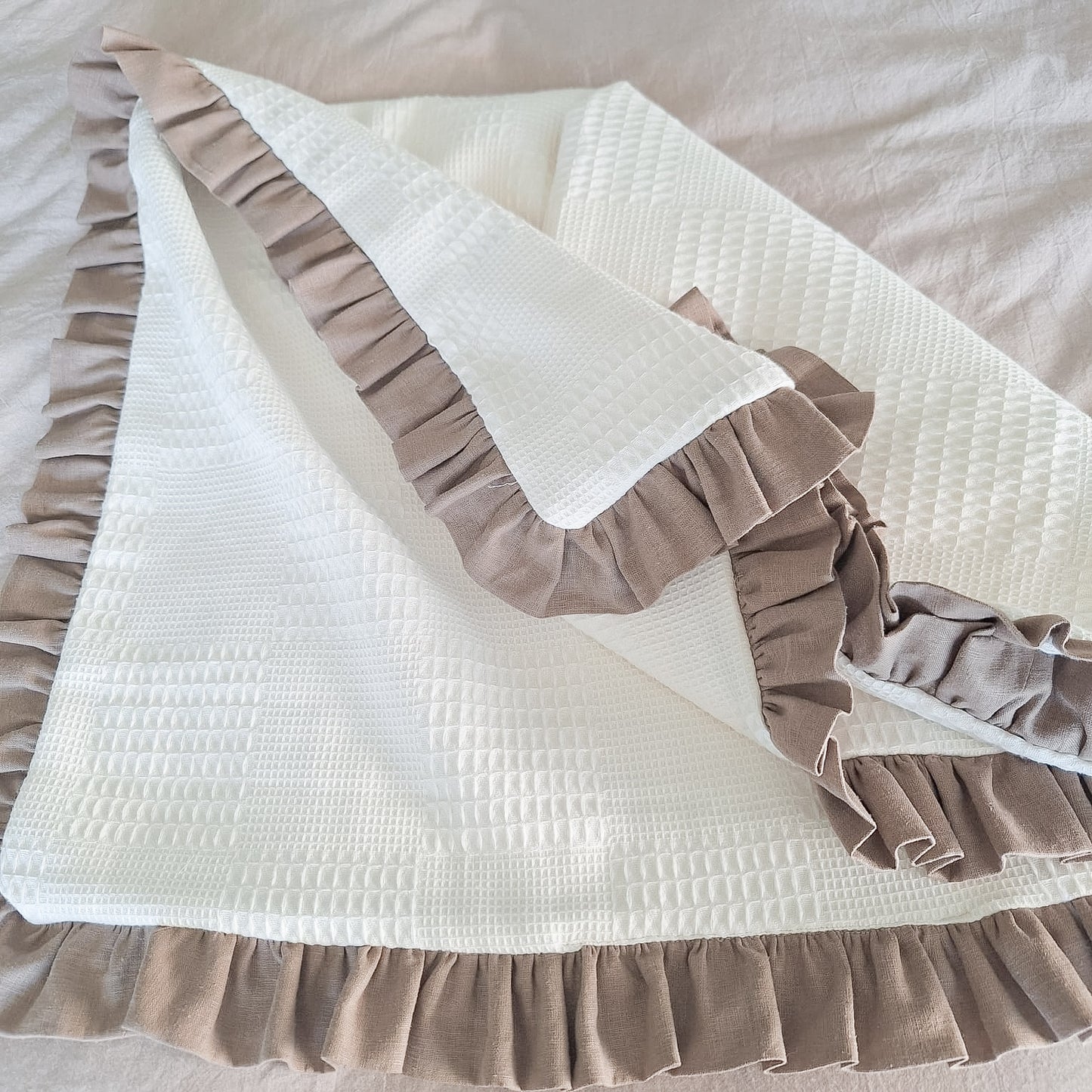Manta reversible en tela panal doble capa