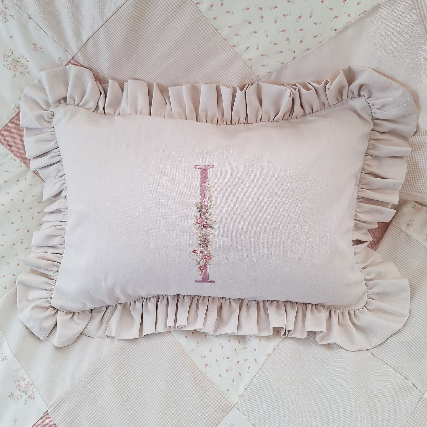 Cojín Vuelos Largo - beige