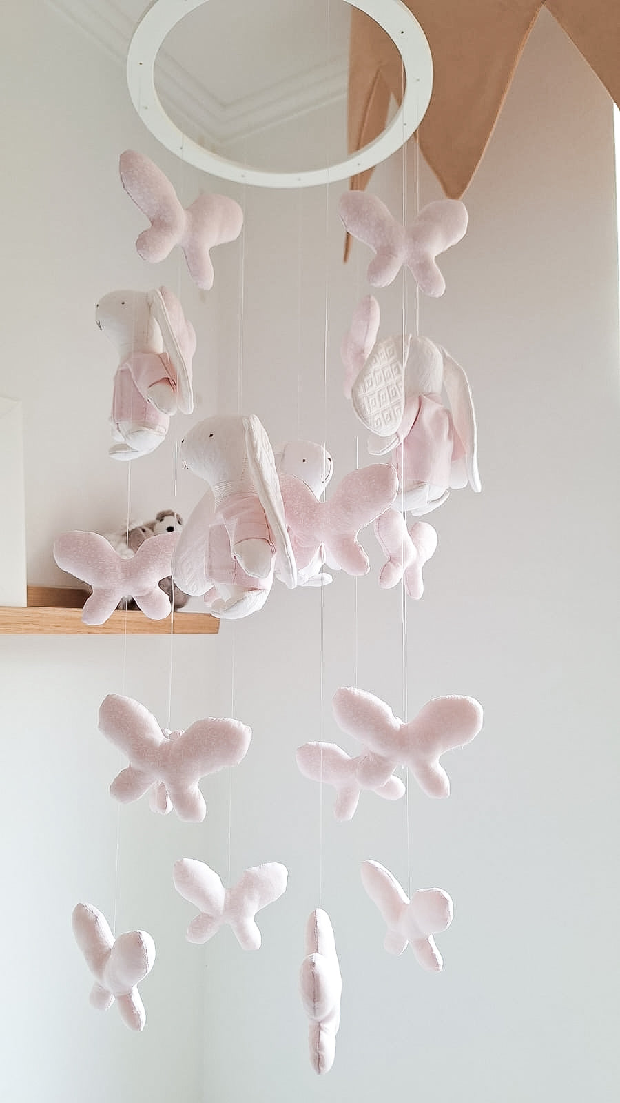 Móvil Conejitos y mariposas