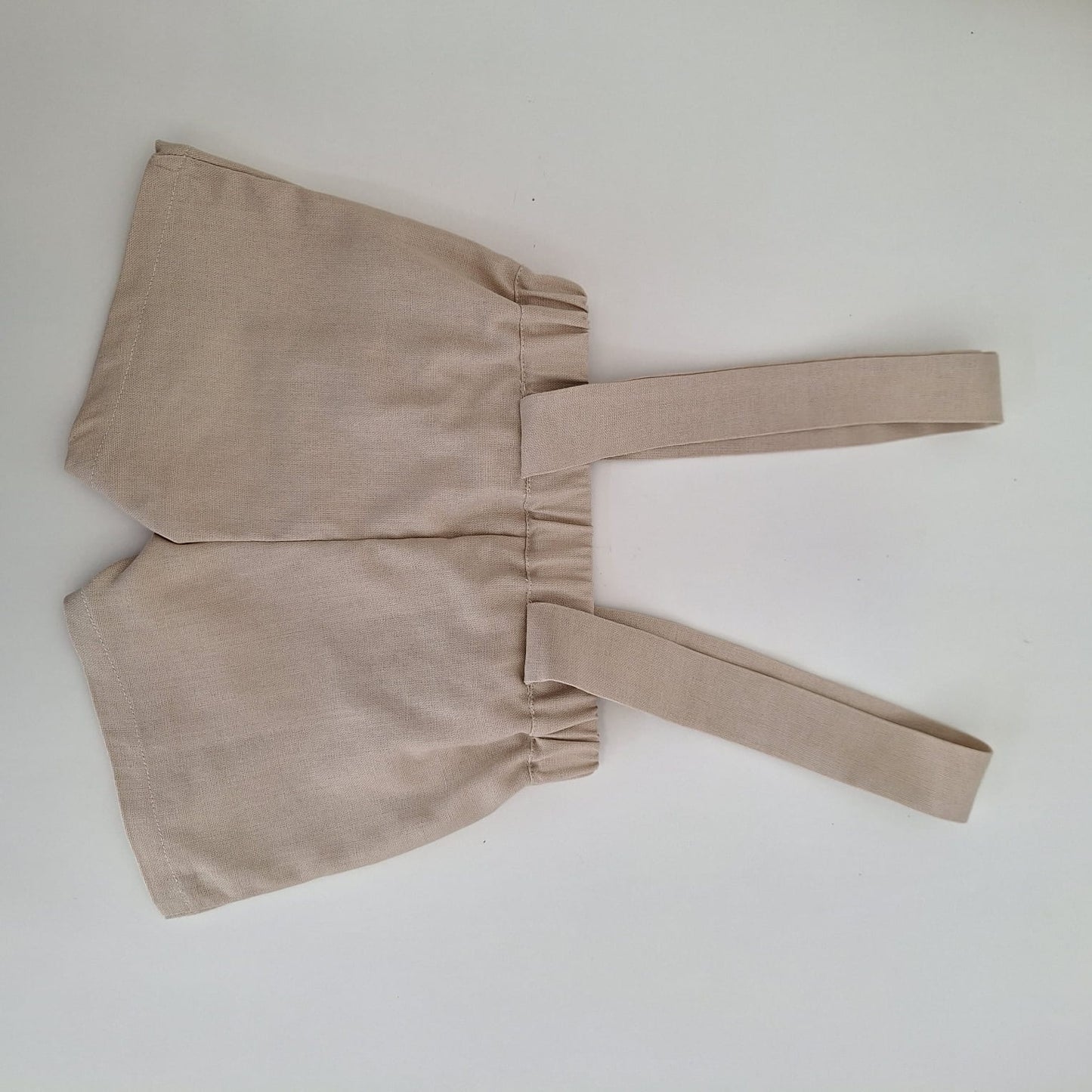 Pantalón doble botón con tirantes - lino tostado