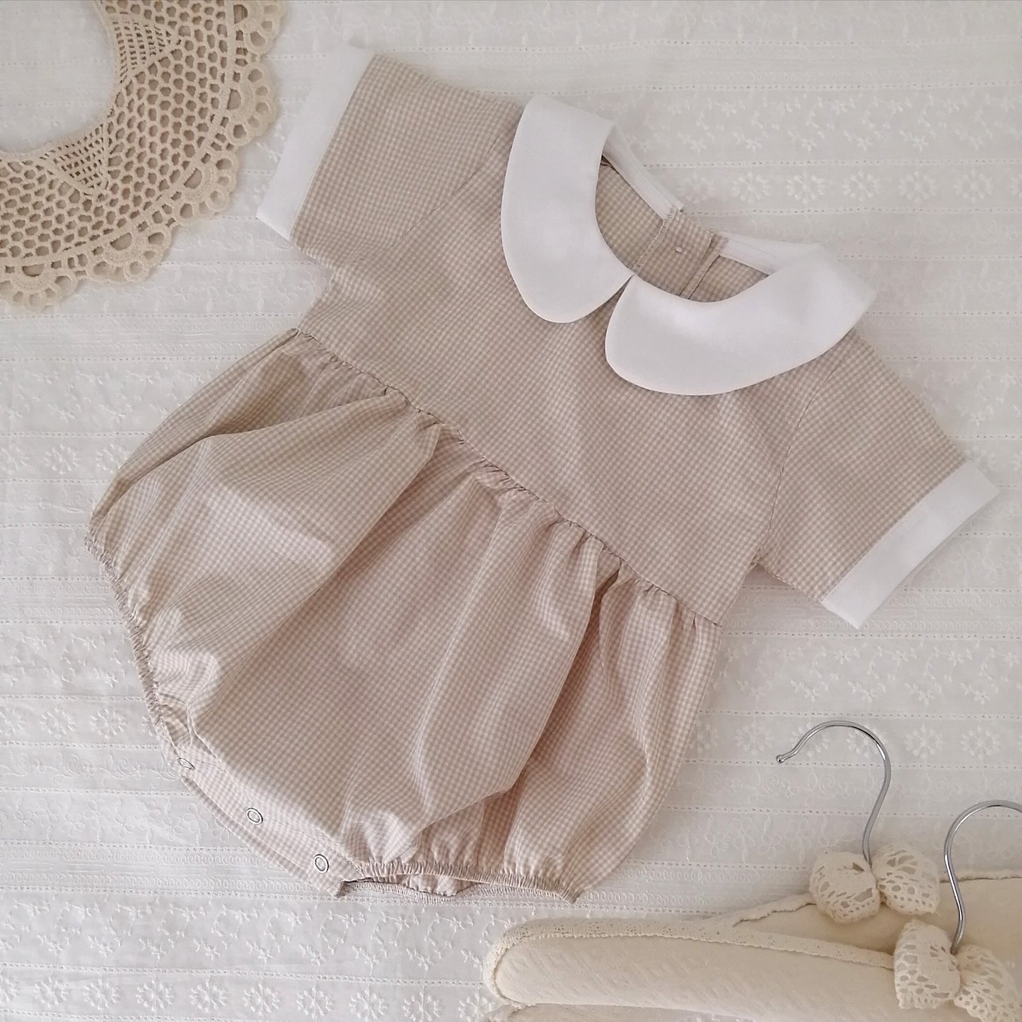 Ranita cuadrille beige