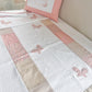 Cubrecama Mariposas - beige y rosa