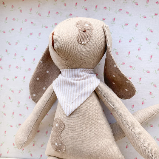 Cuadrito perrito - beige y botoncitos rosa