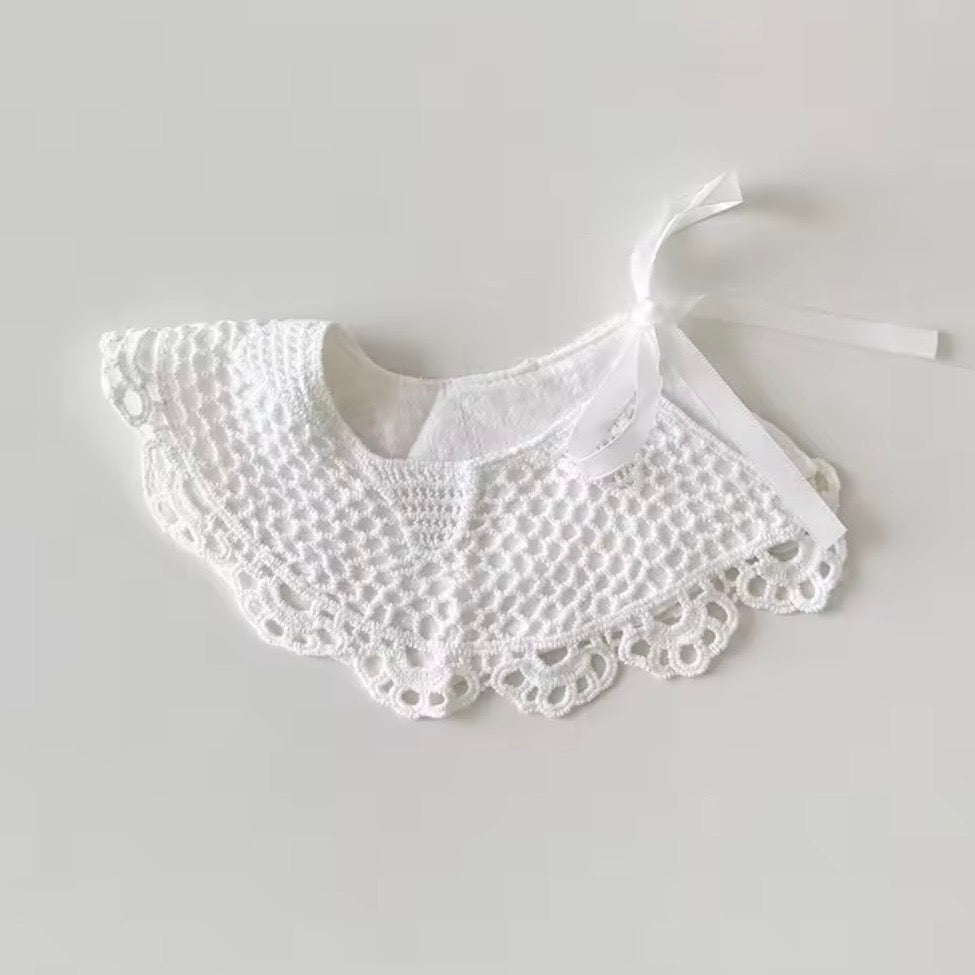 Cuello o Babero de Bolillo