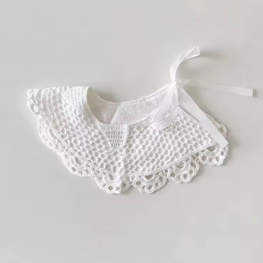 Cuello o Babero de Bolillo