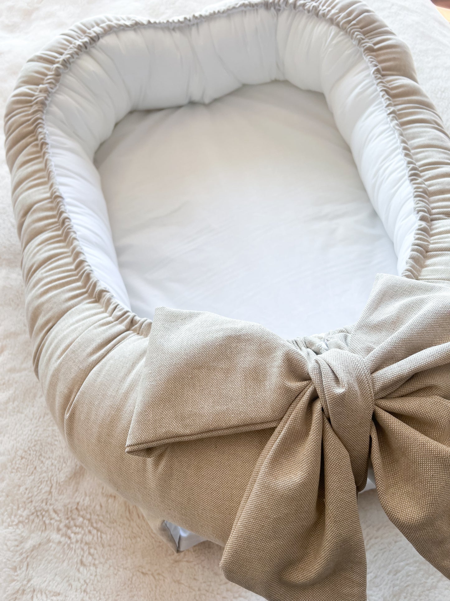 Cuna Nido - Loneta Beige & Algodón Blanco