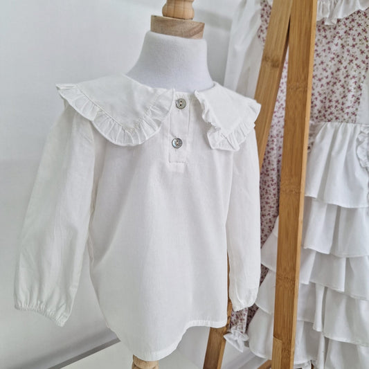 Blusa Blanca cuello vuelitos