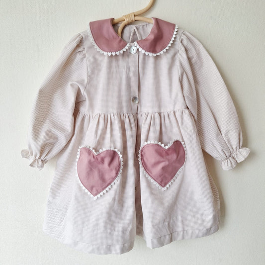 Delantal bolsillos corazón y bolillo - Vichy beige y rosa