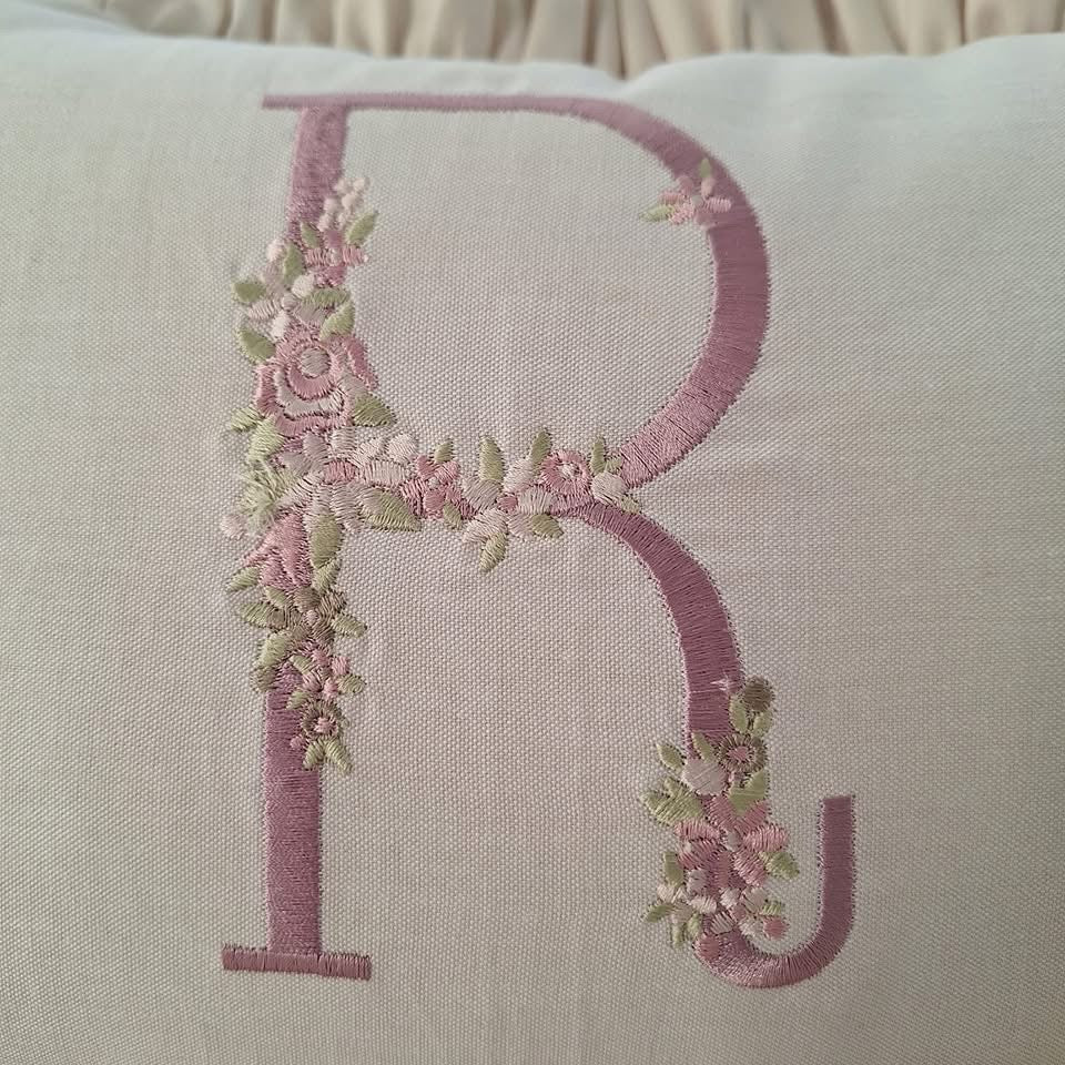 Cojín Vuelos Largo - beige