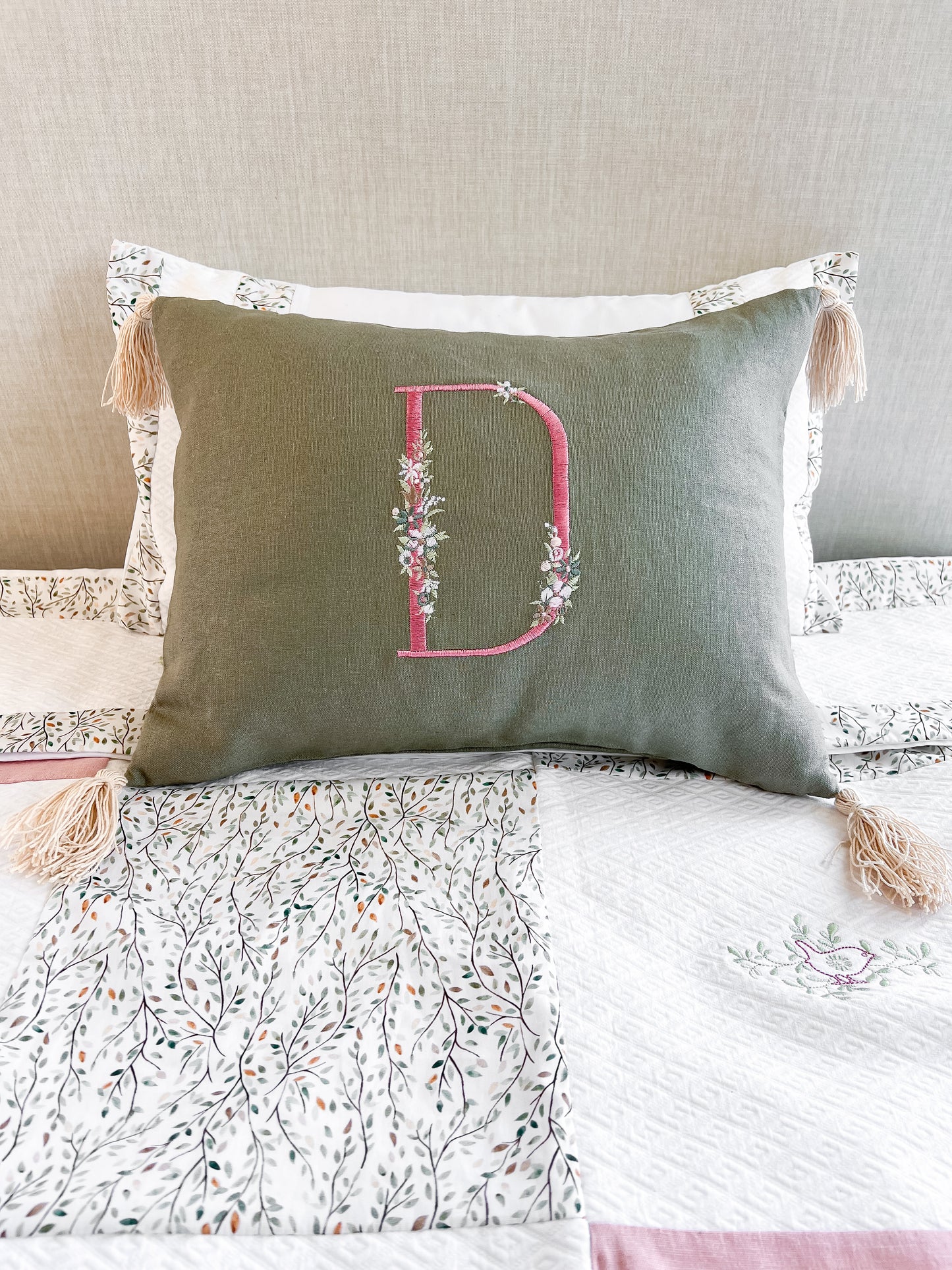 Cojín Borlas largo- personalizado