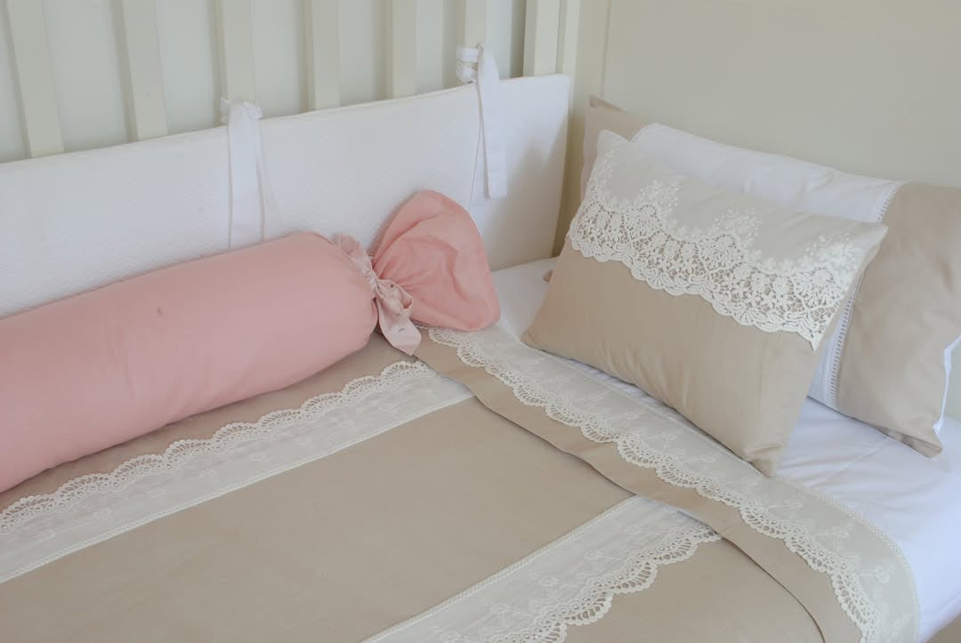 Cojín rectangular y broderie