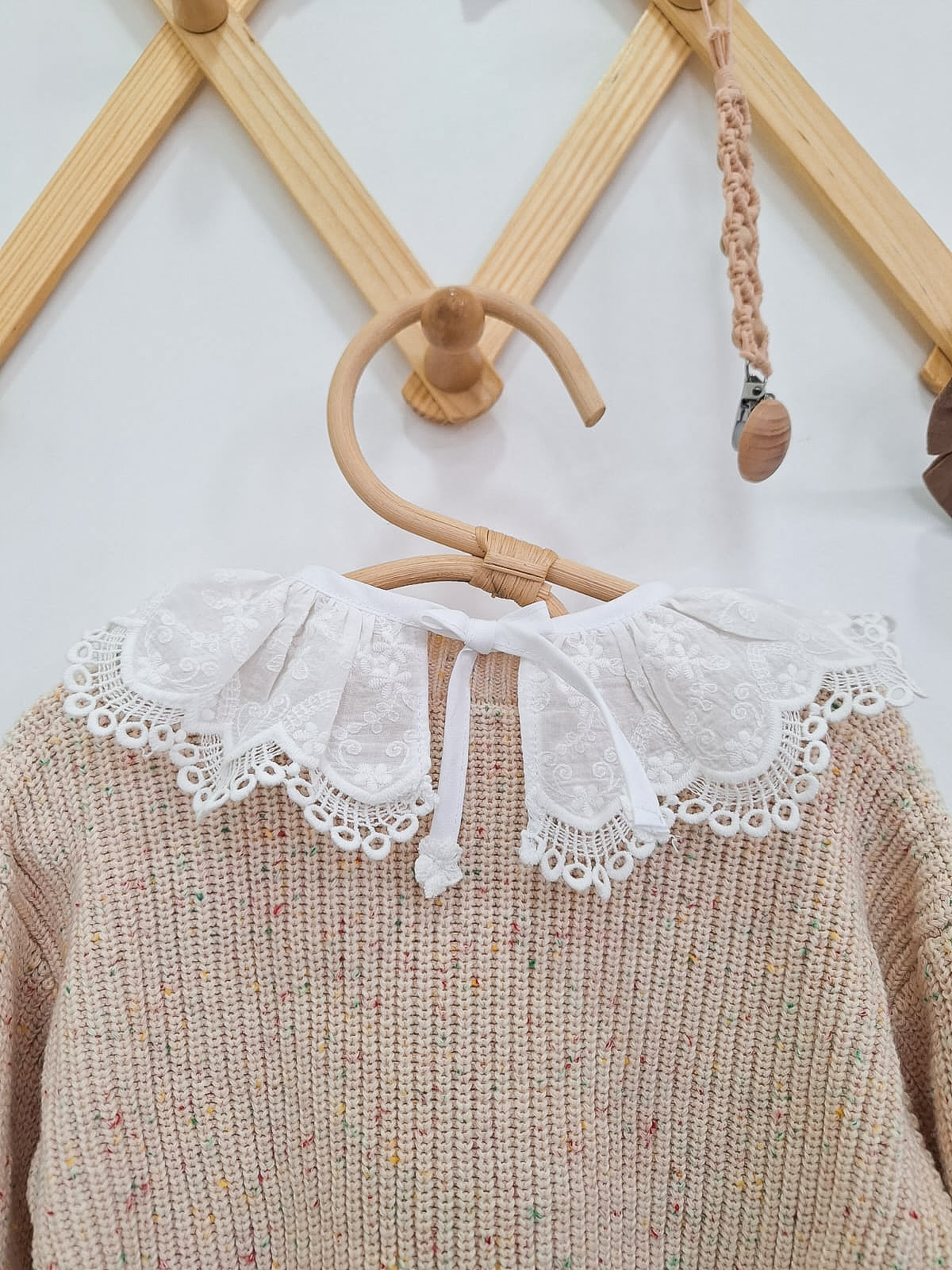 Chaleco con cuello desmontable broderie - beige