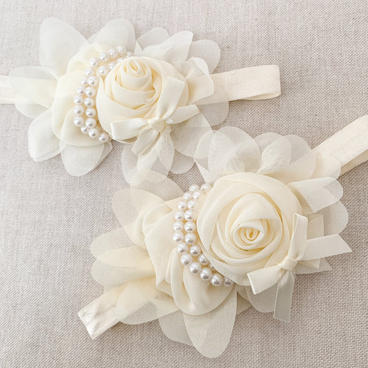 Diadema flores y cuentas - crema