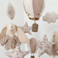 Móvil conejitos y globos - palo rosa y beige