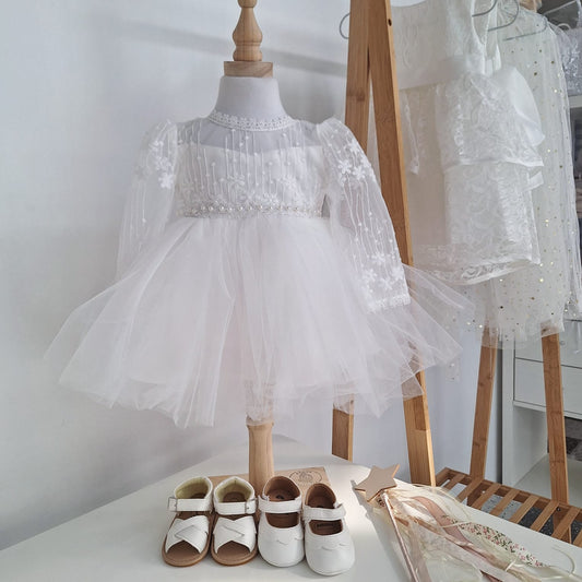 Vestido blanco mangas con detalle perlitas