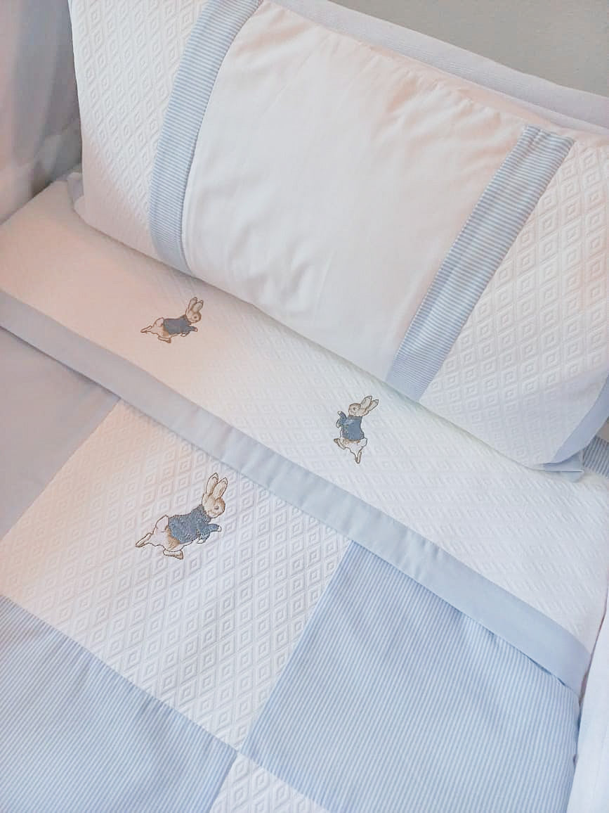 Sábanas Peter Rabbit - celeste – DPAZ diseño