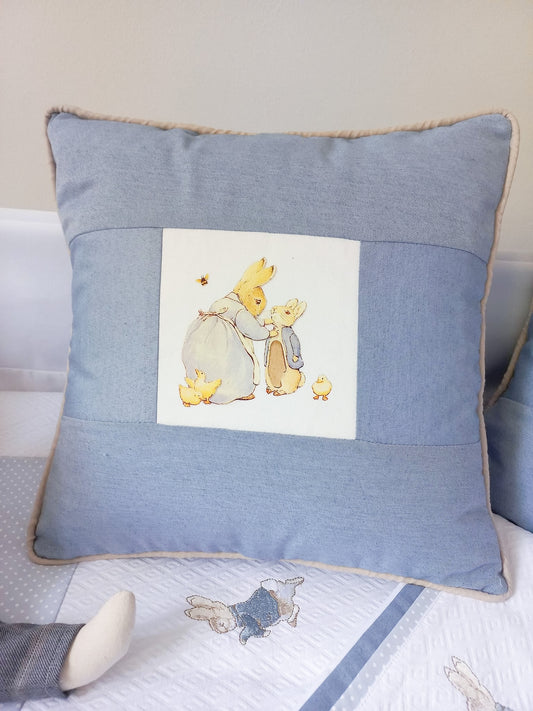 Cojín peter rabbit - mamá